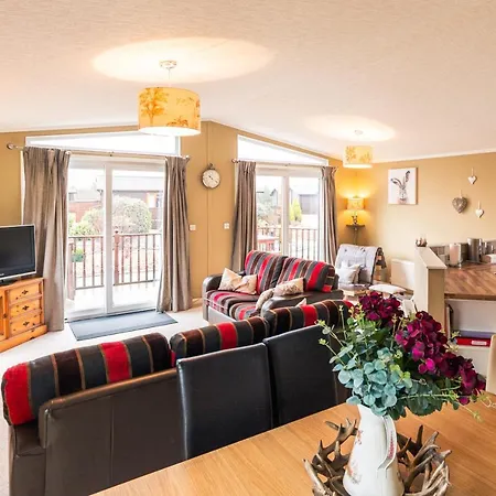 Hunters With Hot Tub 山林小屋 马尔顿