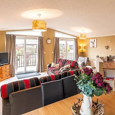 Lodge Hunters With Hot Tub Malton