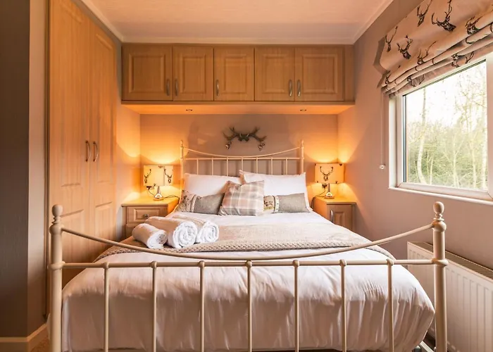 Hunters With Hot Tub Lodge Malton